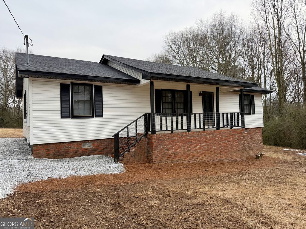 82 Hubbard Street, Bowersville, GA 30516