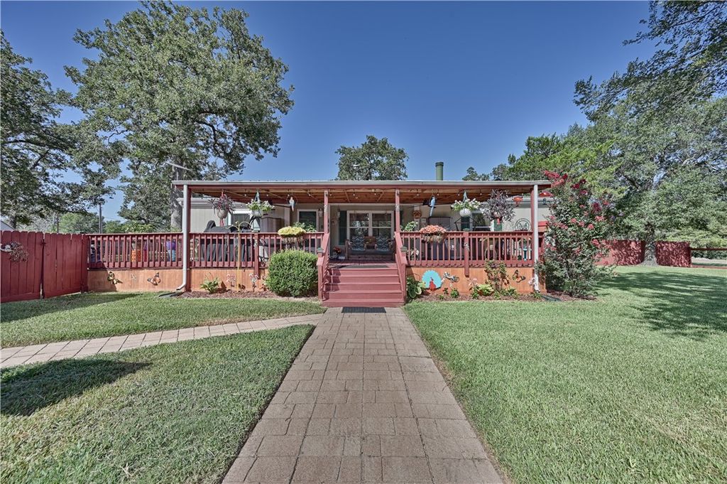 407 Gaywood Lane, Somerville, TX 77879 — exterior