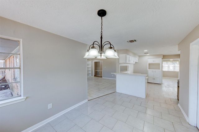 361 Dawn Hill Drive, Friendswood, TX 77546