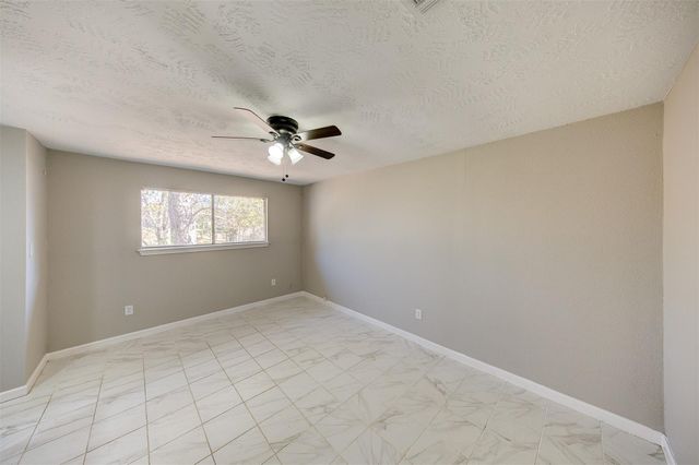 361 Dawn Hill Drive, Friendswood, TX 77546