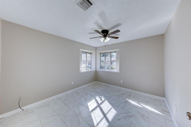 361 Dawn Hill Drive, Friendswood, TX 77546