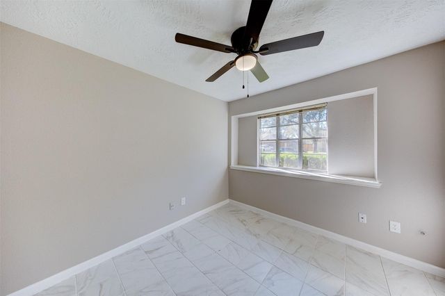 361 Dawn Hill Drive, Friendswood, TX 77546