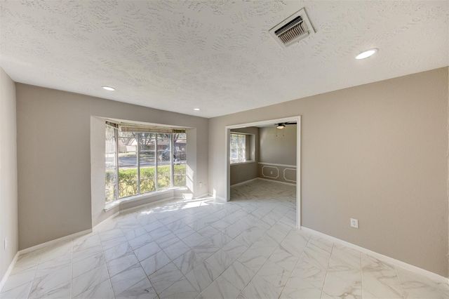 361 Dawn Hill Drive, Friendswood, TX 77546