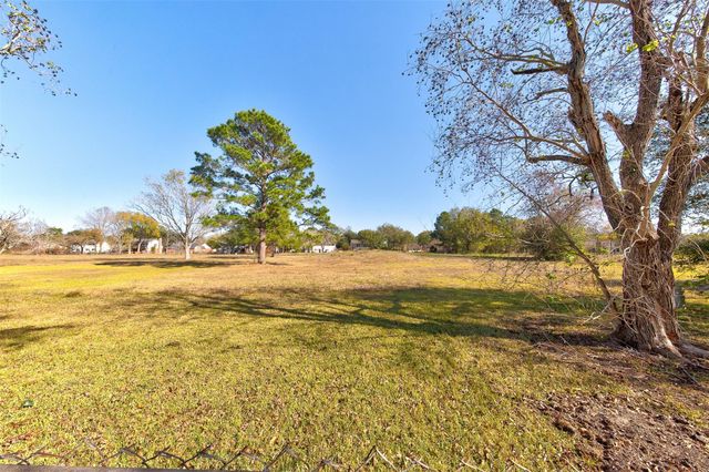 361 Dawn Hill Drive, Friendswood, TX 77546