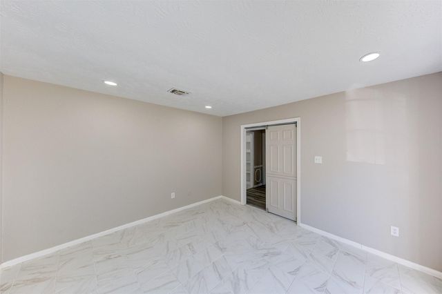 361 Dawn Hill Drive, Friendswood, TX 77546