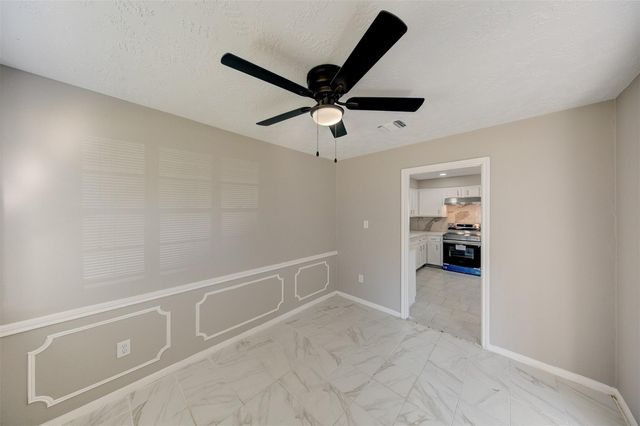 361 Dawn Hill Drive, Friendswood, TX 77546