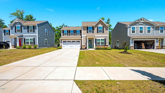 320 Golden Plum Lane, Zebulon, NC 27597