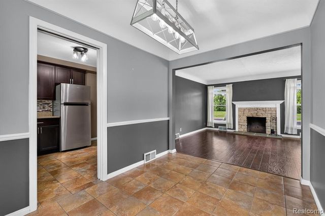 1215 Goddard Street, Wyandotte, MI 48192