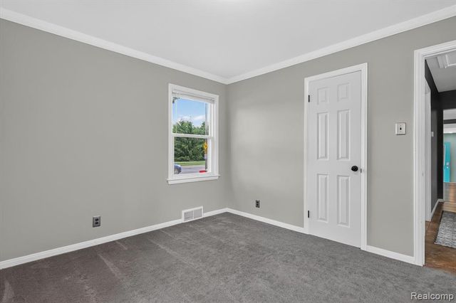 1215 Goddard Street, Wyandotte, MI 48192