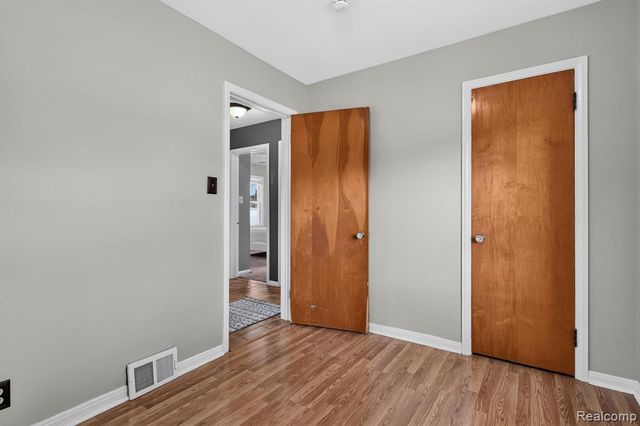 1215 Goddard Street, Wyandotte, MI 48192