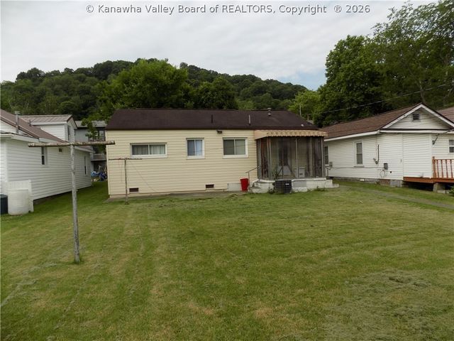 4910 Washington Avenue Se, Charleston, WV 25304