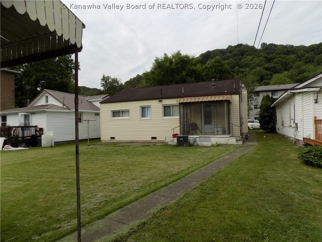 4910 Washington Avenue Se, Charleston, WV 25304