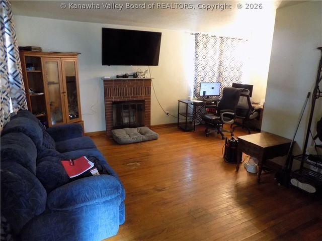 4910 Washington Avenue Se, Charleston, WV 25304