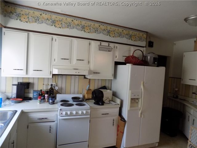4910 Washington Avenue Se, Charleston, WV 25304