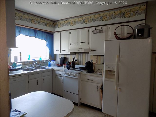 4910 Washington Avenue Se, Charleston, WV 25304