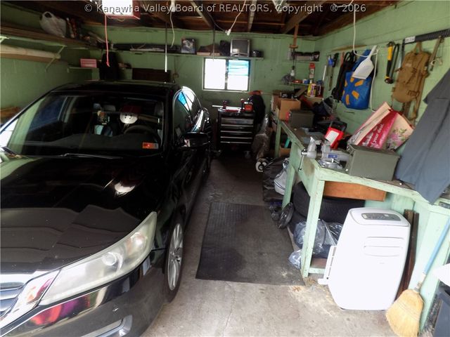 4910 Washington Avenue Se, Charleston, WV 25304