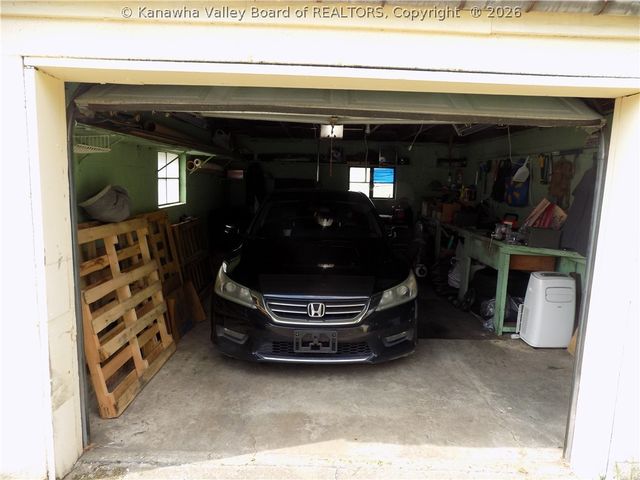 4910 Washington Avenue Se, Charleston, WV 25304