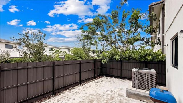 229 NW 12th Court, Florida City, FL 33034