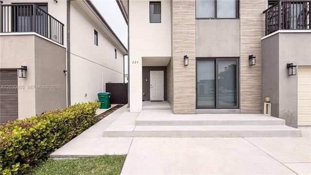 229 NW 12th Court, Florida City, FL 33034