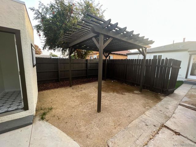 74 Nile St, San Diego, CA 92104