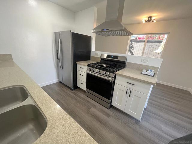 74 Nile St, San Diego, CA 92104