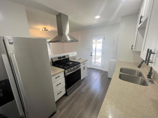 74 Nile St, San Diego, CA 92104