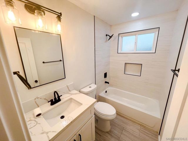 74 Nile St, San Diego, CA 92104