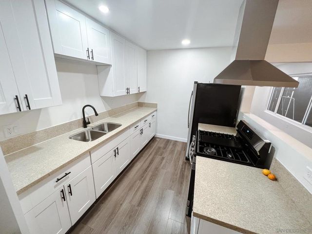 74 Nile St, San Diego, CA 92104