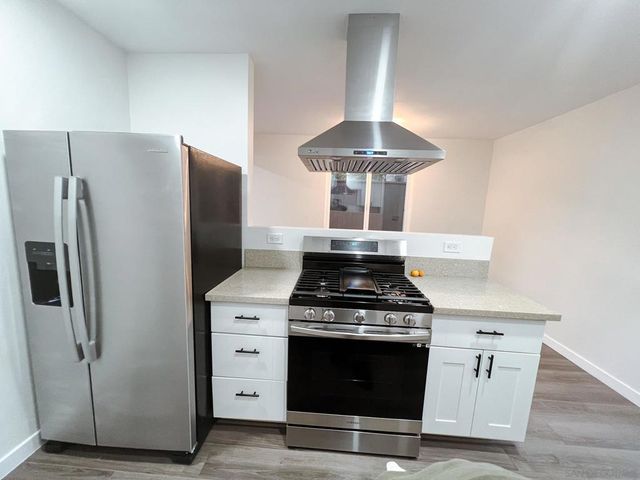 74 Nile St, San Diego, CA 92104