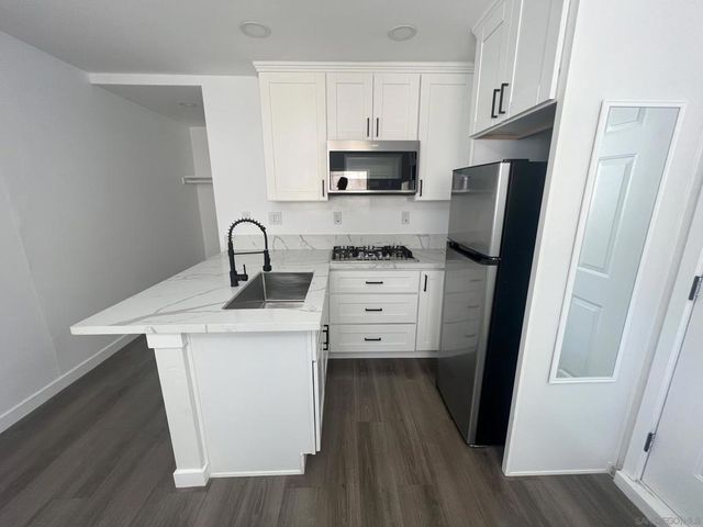 74 Nile St, San Diego, CA 92104