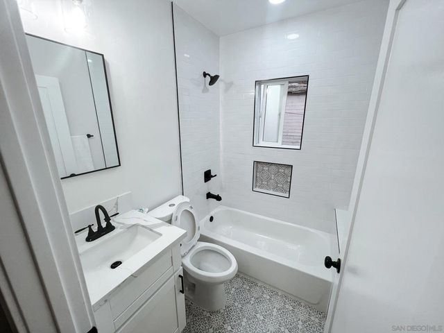 74 Nile St, San Diego, CA 92104
