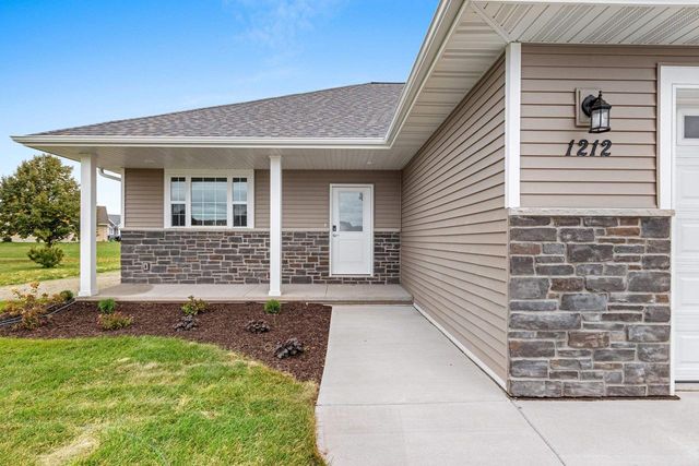 1212 NORTHWOOD DRIVE, Seymour, WI 54165