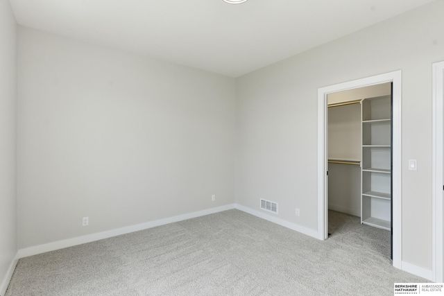 5815 N 198th Street, Elkhorn, NE 68022