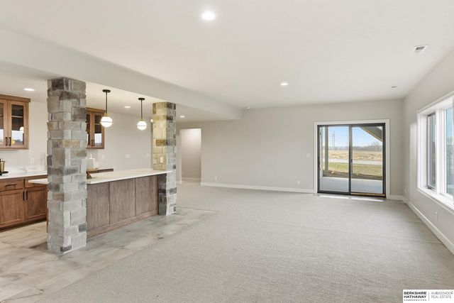 5815 N 198th Street, Elkhorn, NE 68022
