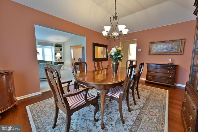 23 FERNWOOD CT, Columbus, NJ 08022