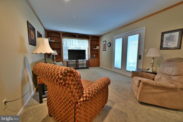 23 FERNWOOD CT, Columbus, NJ 08022