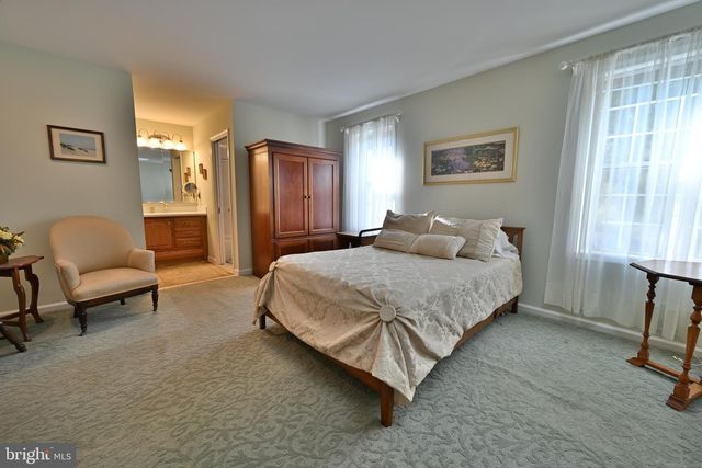 23 FERNWOOD CT, Columbus, NJ 08022