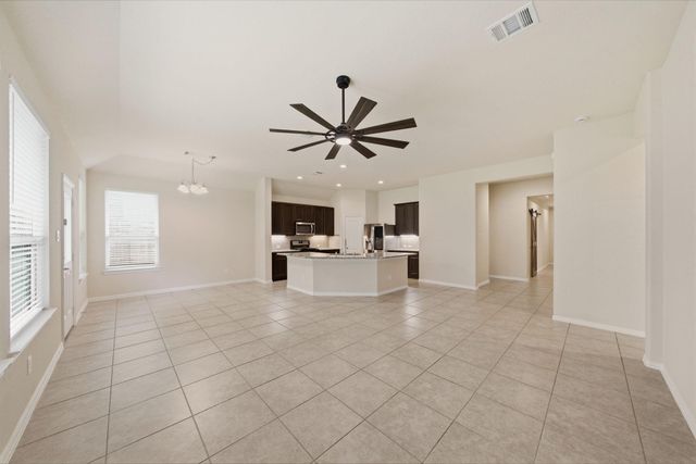 632 W Linnwood Drive, Woodbranch, TX 77357