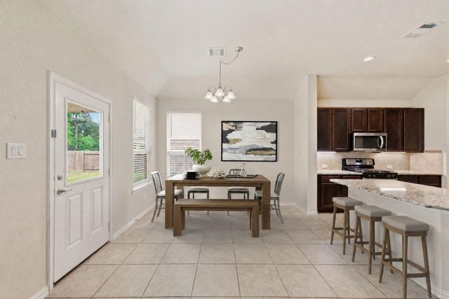 632 W Linnwood Drive, Woodbranch, TX 77357