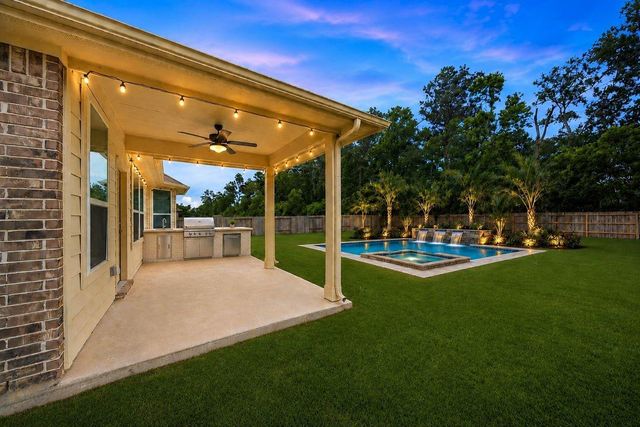 632 W Linnwood Drive, Woodbranch, TX 77357