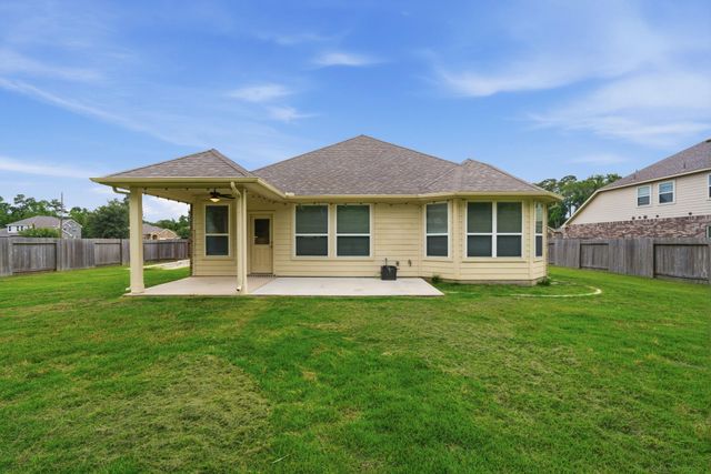 632 W Linnwood Drive, Woodbranch, TX 77357