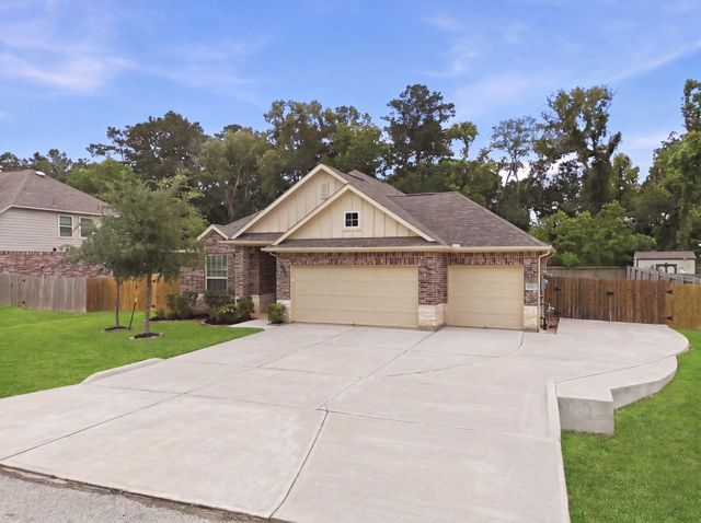 632 W Linnwood Drive, Woodbranch, TX 77357