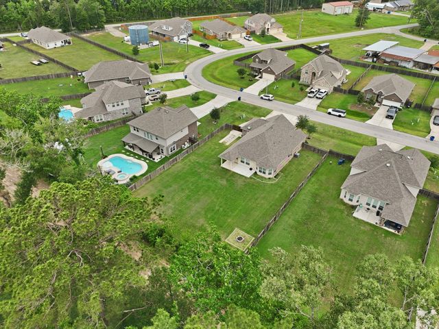 632 W Linnwood Drive, Woodbranch, TX 77357