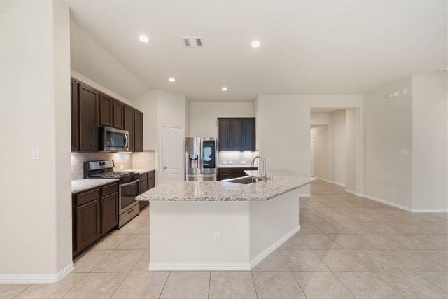 632 W Linnwood Drive, Woodbranch, TX 77357