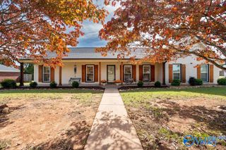 100 Lamirda Court NW, Huntsville, AL 35810