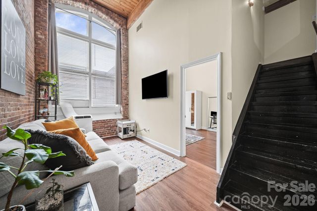 201 S Hoskins Road 129, Charlotte, NC 28208