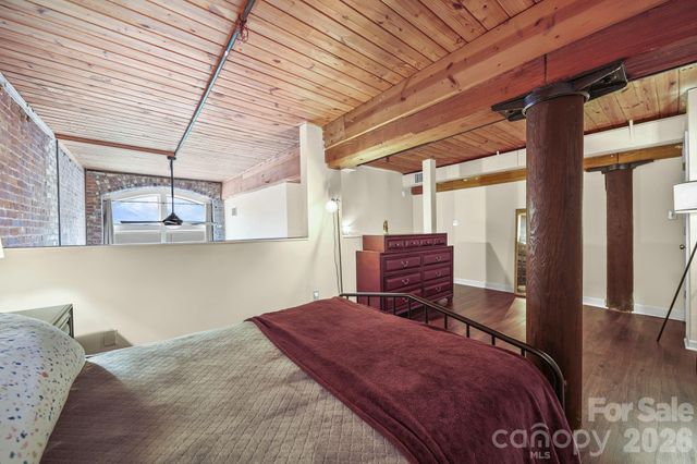 201 S Hoskins Road 129, Charlotte, NC 28208