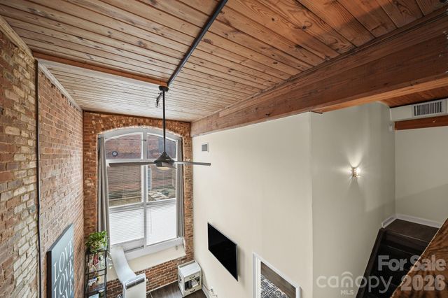 201 S Hoskins Road 129, Charlotte, NC 28208