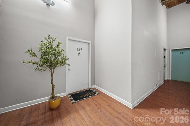 201 S Hoskins Road 129, Charlotte, NC 28208