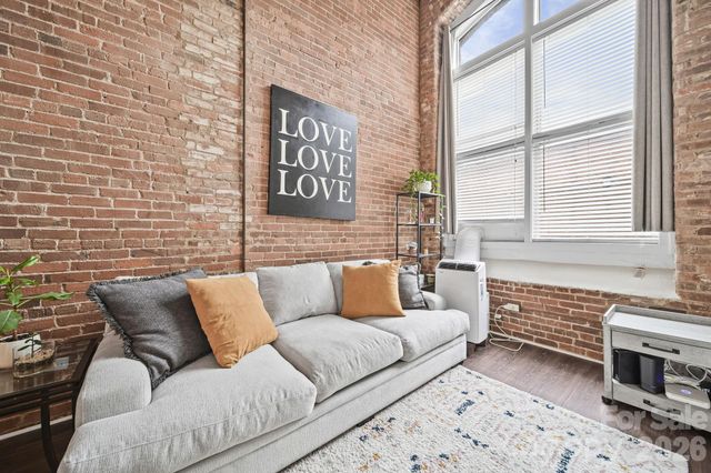 201 S Hoskins Road 129, Charlotte, NC 28208